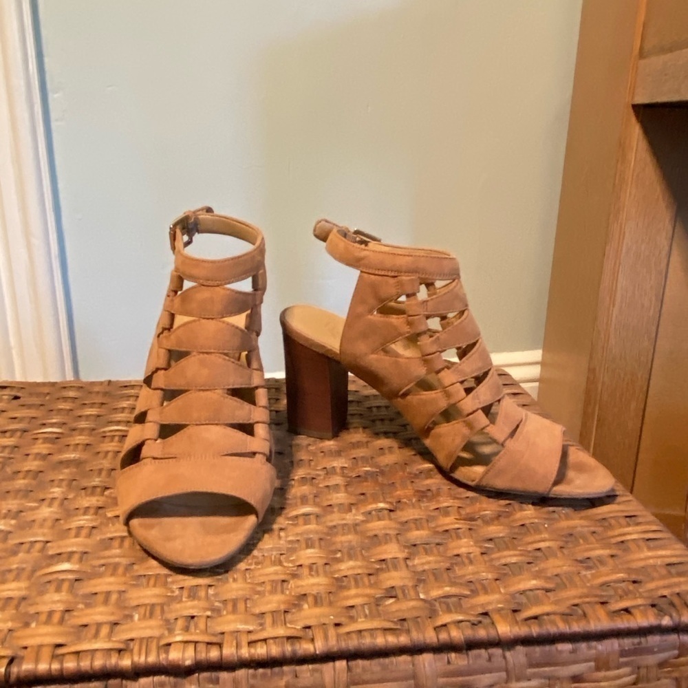 FRANCO SARTO Oriele strappy brown heel sandals 8.5 M